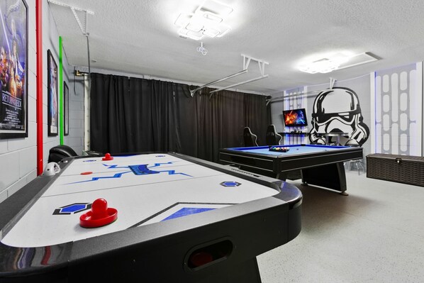 Game Room
Pool Table, Air Hockey
Has AC