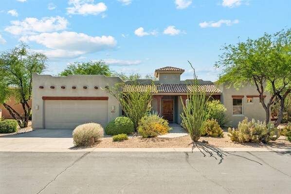 Welcome to Rancho Manana Private Home!