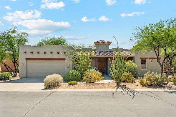 Welcome to Rancho Manana Private Home!