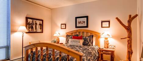 King bed - Park City Lodging-Edelweiss 204B