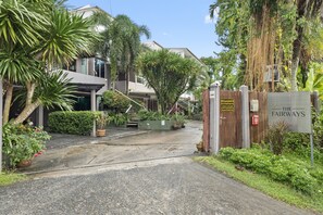 施設の正面