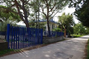 Exterior view of the villa with garden