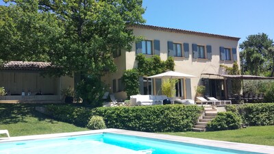 Provencal house with magnificent view of Lake St. Cross!