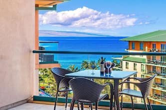 Maui Resort Rentals: Honua Kai Konea 815 - Stunning 8th Floor Ocean View Studio