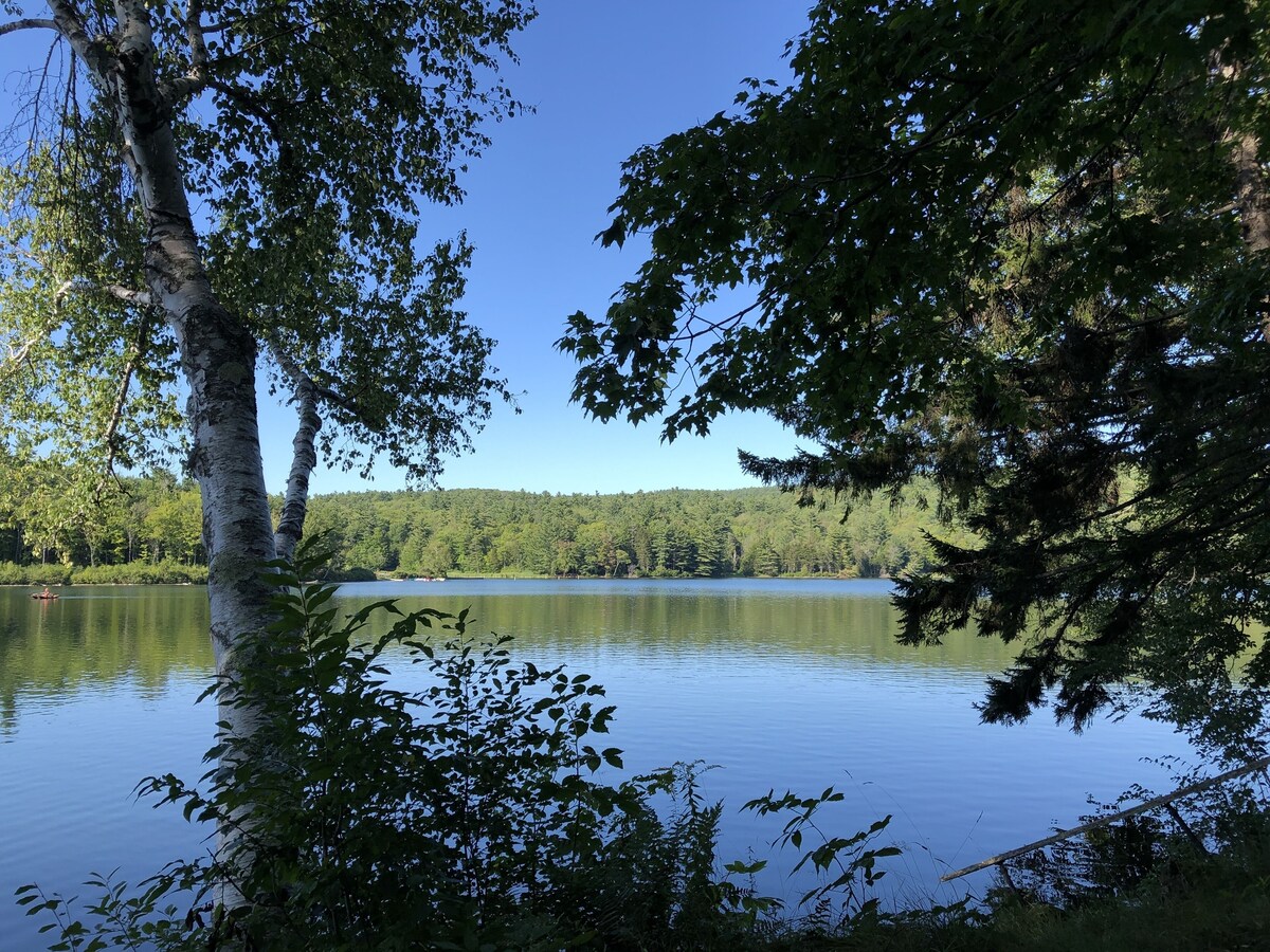 Heavenly Lakeside Country House Close to Ski Areas w/ Sauna