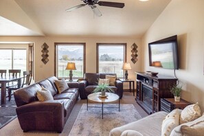 Upstairs living area -spectacular views of  "Y Mountain".