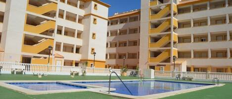 Beautiful Swimming Pool of Ribera Beach Apartment