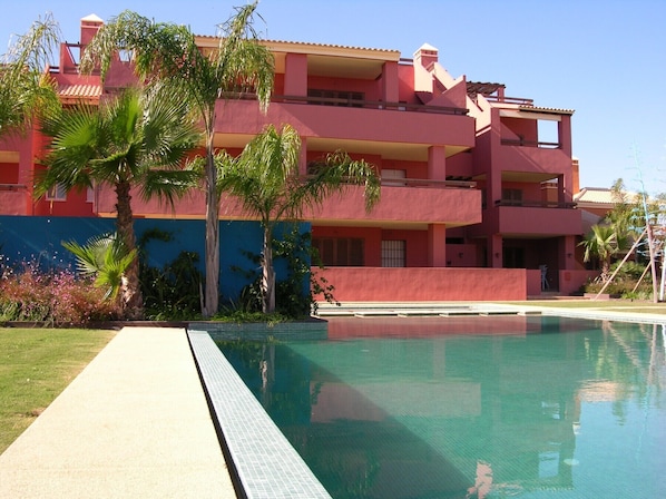 Resort Choice offers penthouse apartment with large communal pool
