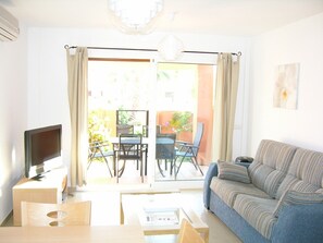 Resort Choice offers modern spacious bungalw rental for large family