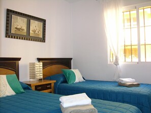 Resort Choice offers 2 single bed bedroom in modern bungalow rental
