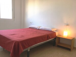Resort Choice - double bedroom with wardrobe