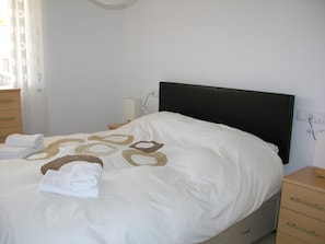 Beautiful Double Bedroom of Ribera Beach Apartment