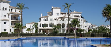 Beautiful swimming pool of Hacienda Riquelme apartment 