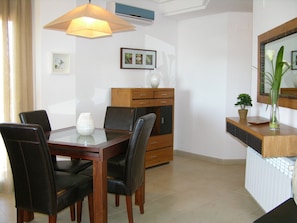 Beautiful and confortable dining room of Hacenda Riquelme apartment