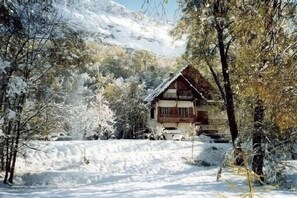 Ansicht des Hauses vom Garten - Winter