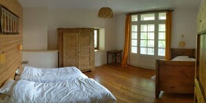 Chambre 1 (3 lits simples)