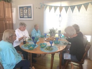 Table sits up to six people
