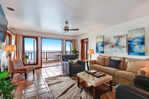 2-LIVING ROOM TO PATIO AND VIEW RS.jpg