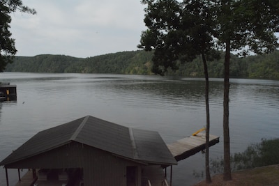 Main Lake! BIG WATER VIEWS! Cozy Cabin on the Lake! Available!!