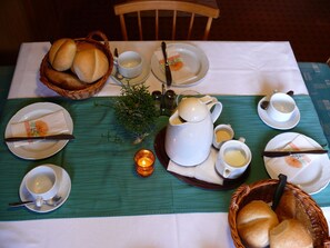 Breakfast meal