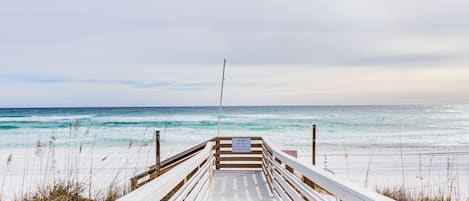 Pensacola Beach Vacation Rental | 1BR | 1.5BA | Step-Free Access | 921 Sq Ft