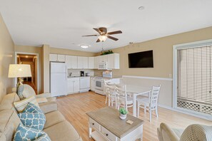 Open Floor Plan - Newly renovated 2 bedroom villa with queen sized sleeper sofa for those extra guests.