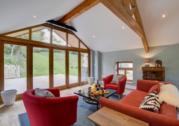 Sitting room with access to the patio