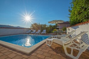 Holiday Home Swimming Pool