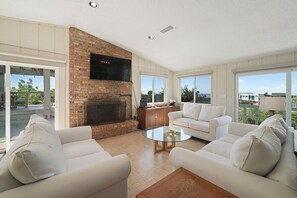 Mockingbird Lane - Beach View Vacation Rental House in Four Mile Village Miramar Beach, FL - Bliss Beach Rentals