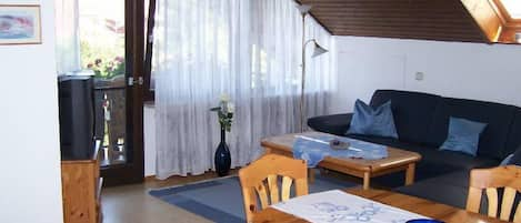 Ferienwohnung 60qm, 2 Schlafzimmer, max. 4 Personen-Wohnzimmer