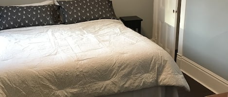 Master Bedroom- super comfortable King bed