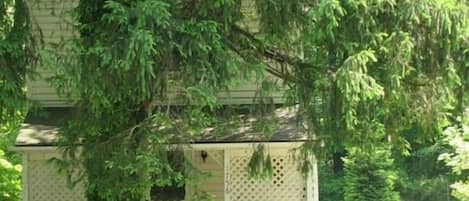 The Gatehouse at Loudon Forge Front View