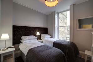 Second bedroom with two single beds