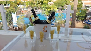 12 grapes and champagne ready for 2023