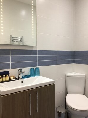 Complimentary toiletries 
