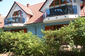 Strandhaus Jonathan direkt hinterm Deich