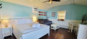 Island Cottage Bedroom 2025