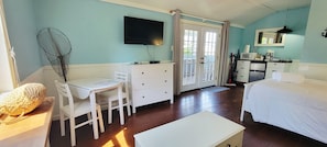 Island Cottage Living Room 2025
