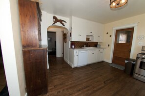 Fully stocked kitchen.
