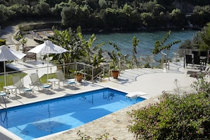 Utomhuspool