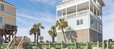 Welcome to 4 Summer Place on Folly Beach!