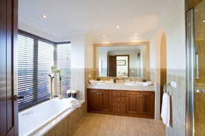 Master Bathoom