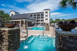 Hot Tub overlooking Swimming Pool