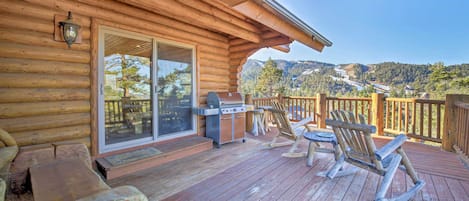 Big Bear Lake Vacation Rental | 4BR | 3.5BA | 3,900 Sq Ft | Stairs Required