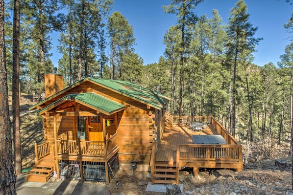 Ruidoso Vacation Rental | 2BR | 2BA | 1,152 Sq Ft | Stairs Required