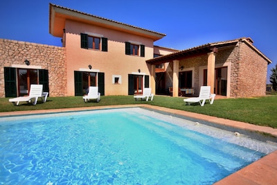 Villa "Son Costa" with large pool