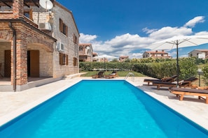 Villa Orlene in Istria with 32m2 Pool