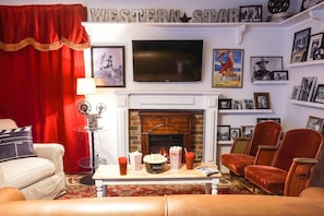 See Kanabs old movie history! The Western Star really is about the old western stars.