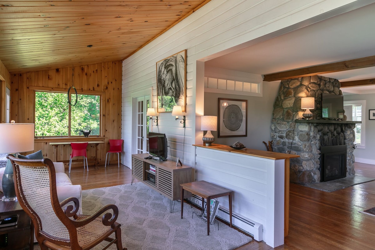 Silver Lake Country House Close to Woodstock & Ski Areas