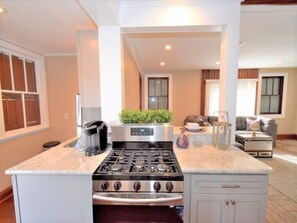 Kitchen/Living room area